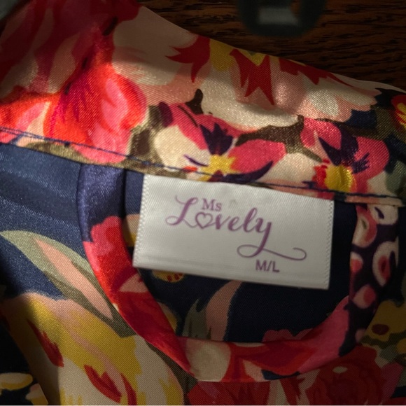 Silky Floral Robe - Picture 3 of 3